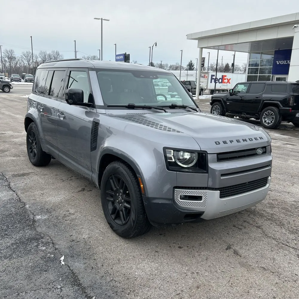 2024 Land Rover Defender 110 P300 S