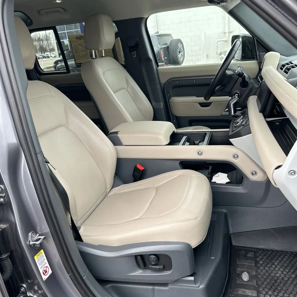 2024 Land Rover Defender 110 P300 S