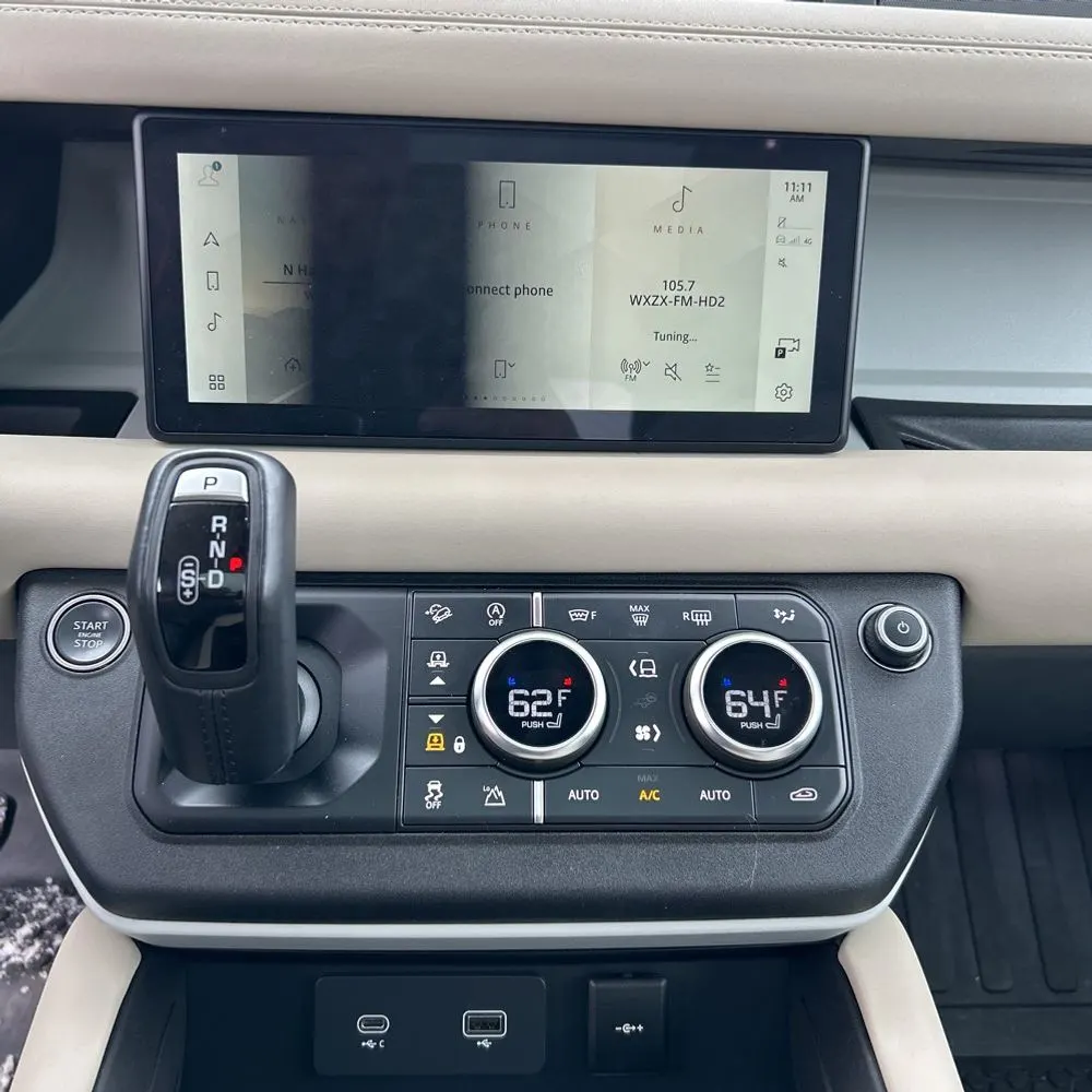 2024 Land Rover Defender 110 P300 S
