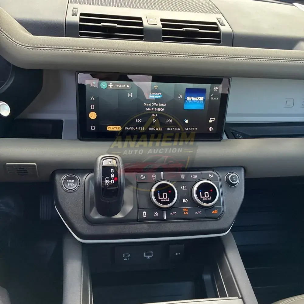 2023 Land Rover Defender 110 SE