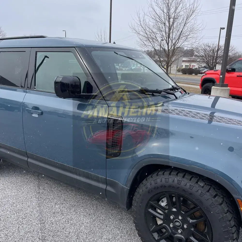 2020 Land Rover Defender 110 SE