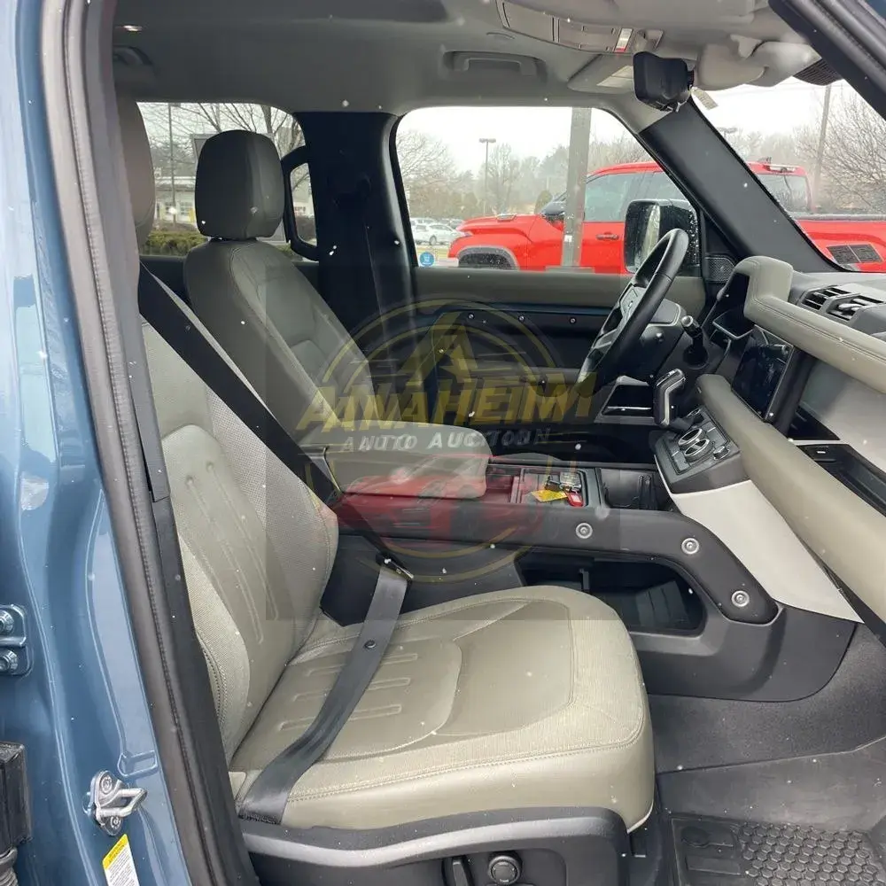 2020 Land Rover Defender 110 SE