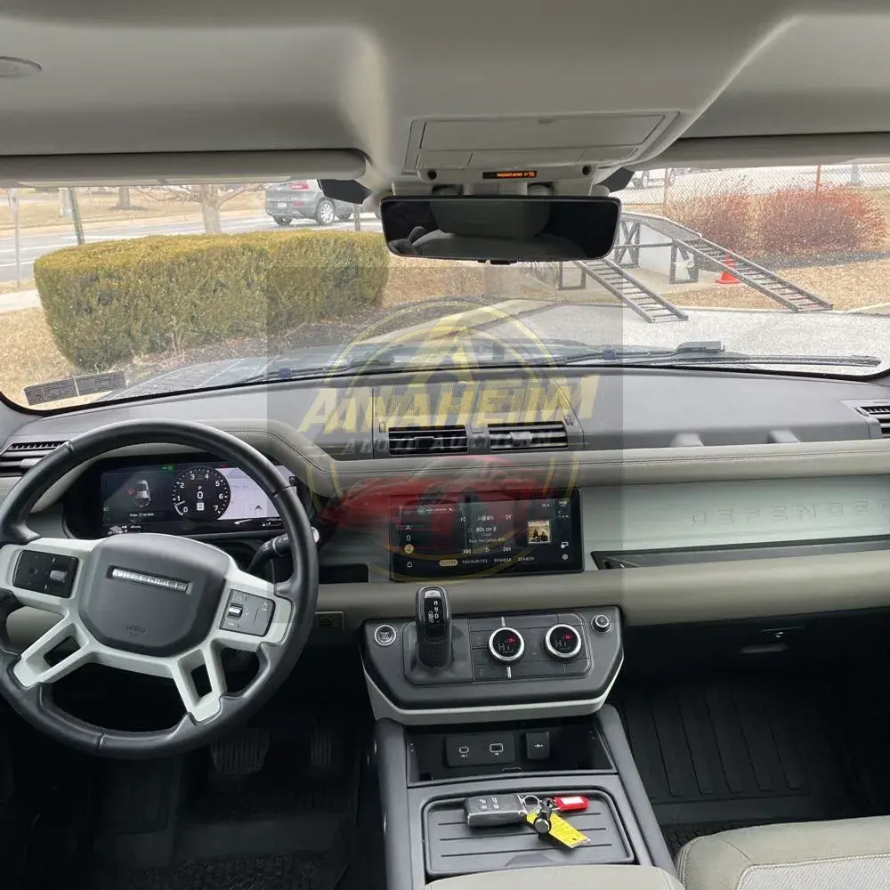 2020 Land Rover Defender 110 SE