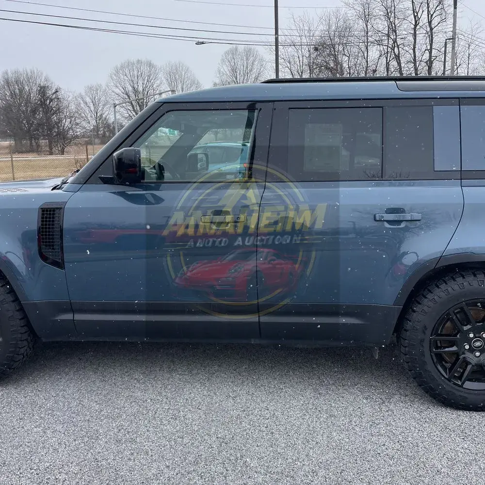 2020 Land Rover Defender 110 SE