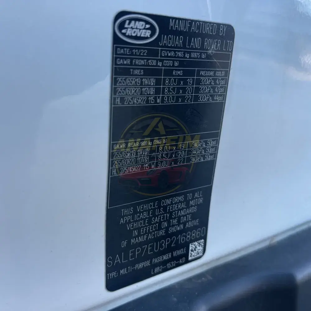2023 Land Rover Defender 110 SE