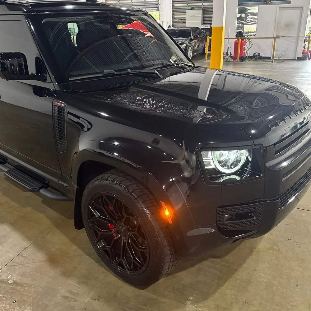 2020 Land Rover Defender 110 SE