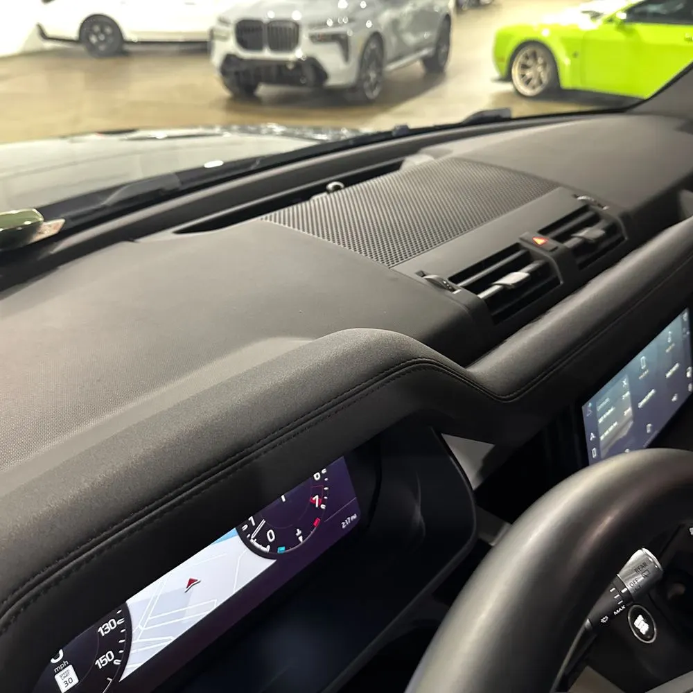2020 Land Rover Defender 110 SE