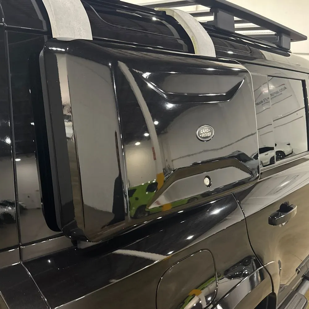 2020 Land Rover Defender 110 SE