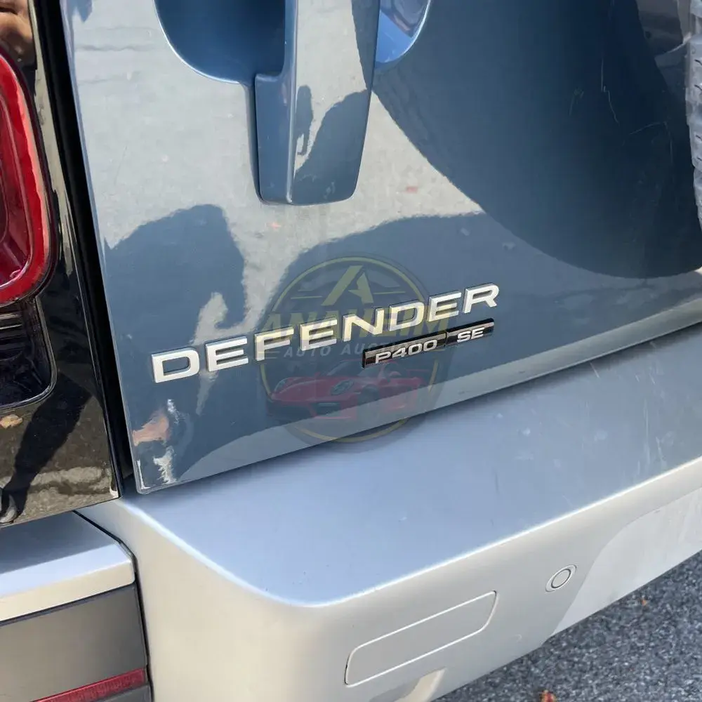 2020 Land Rover Defender 110 SE
