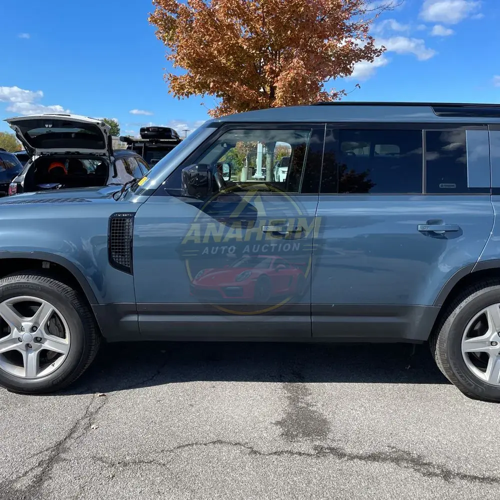 2020 Land Rover Defender 110 SE