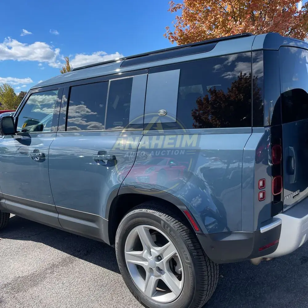 2020 Land Rover Defender 110 SE