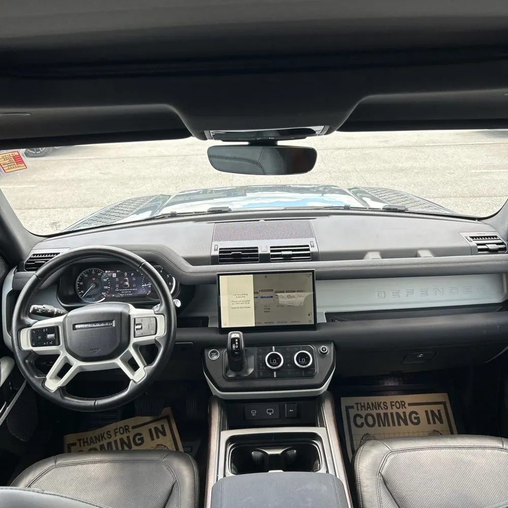 2023 Land Rover Defender 110 SE