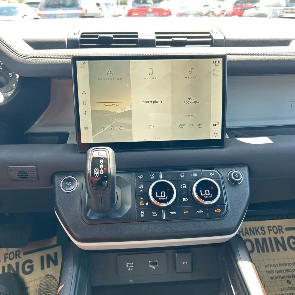 2023 Land Rover Defender 110 SE