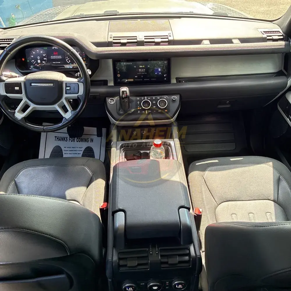 2021 Land Rover Defender 110 SE