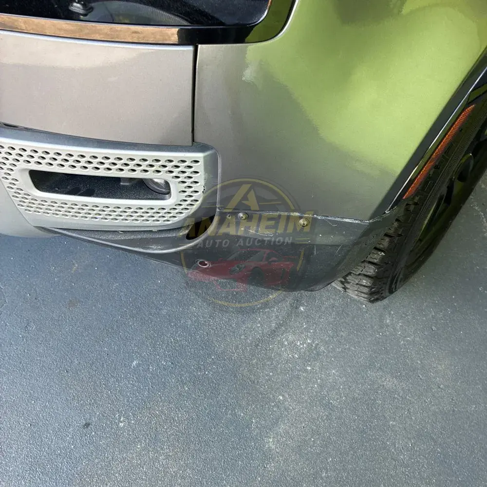 2021 Land Rover Defender 110 SE