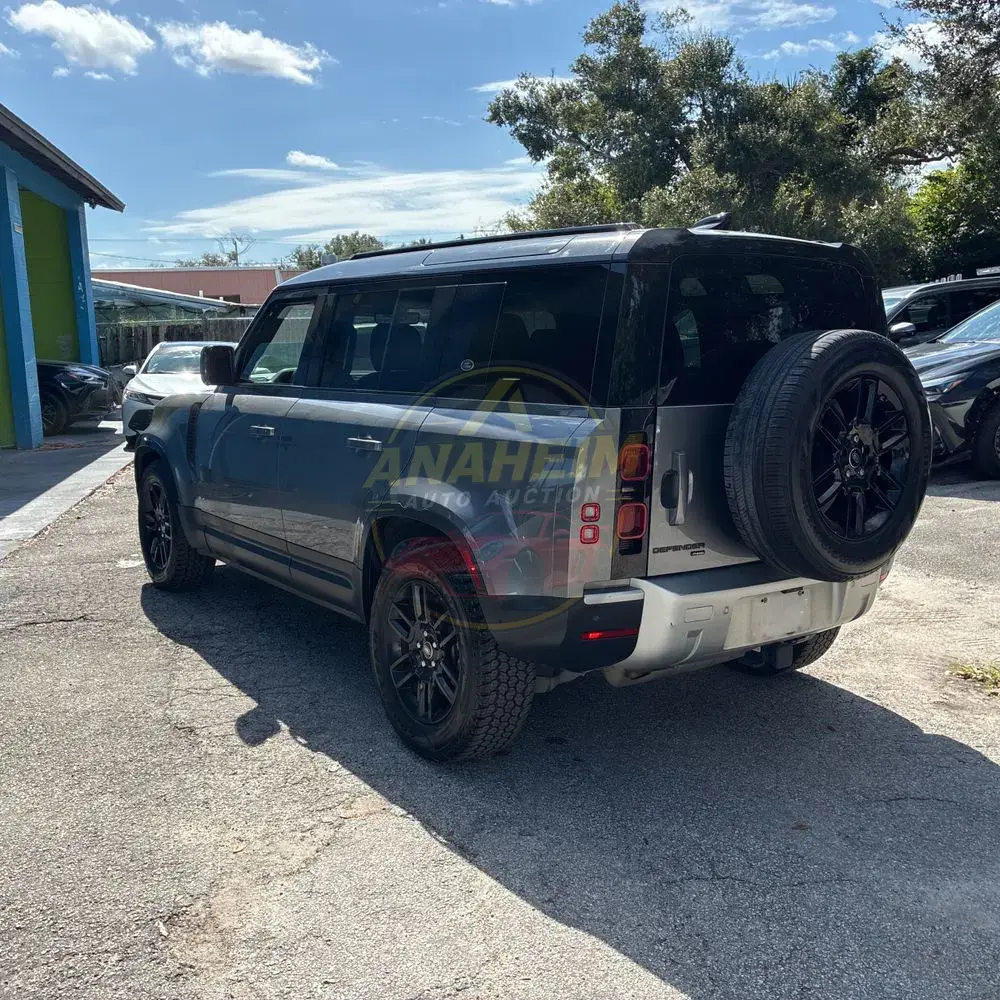 2021 Land Rover Defender 110 SE
