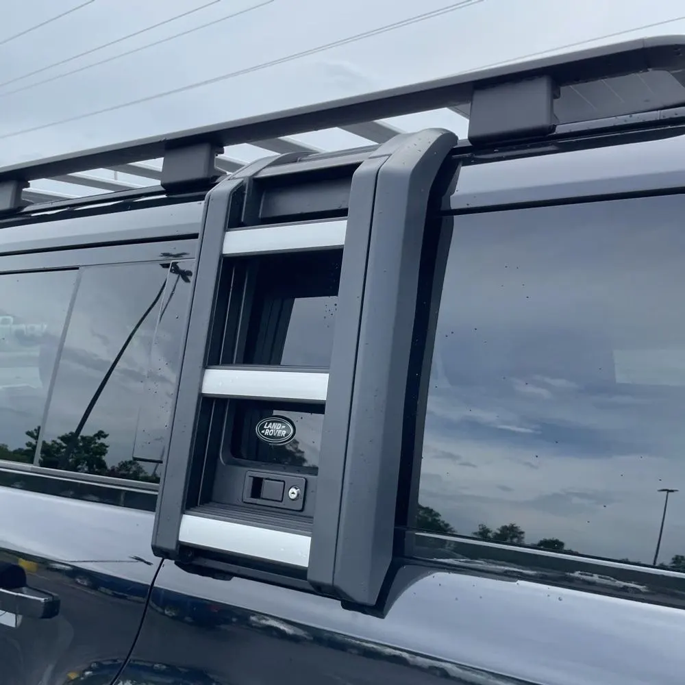 2023 Land Rover Defender 130 SE