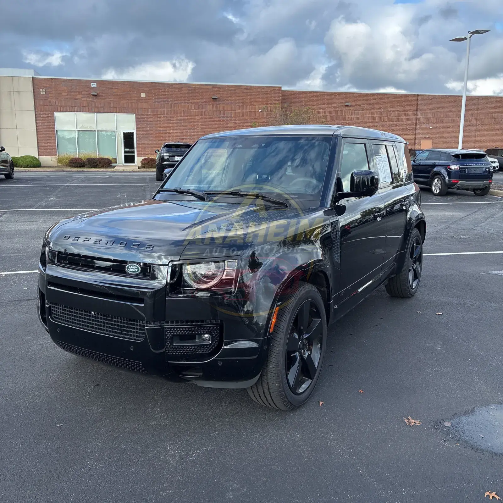 2023 Land Rover Defender 110 V8
