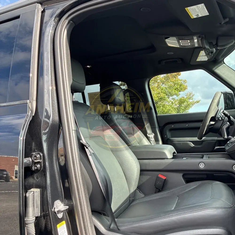 2023 Land Rover Defender 110 V8