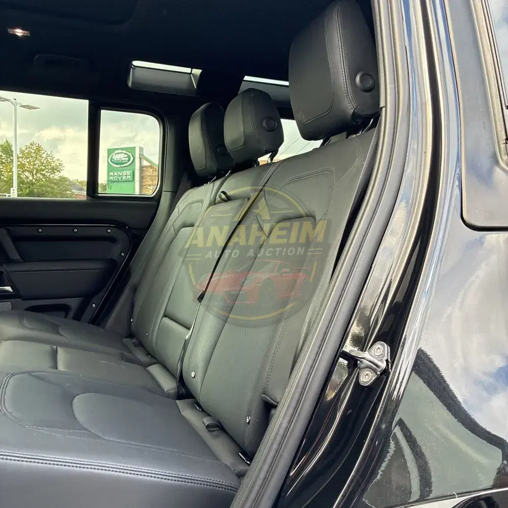 2023 Land Rover Defender 110 V8
