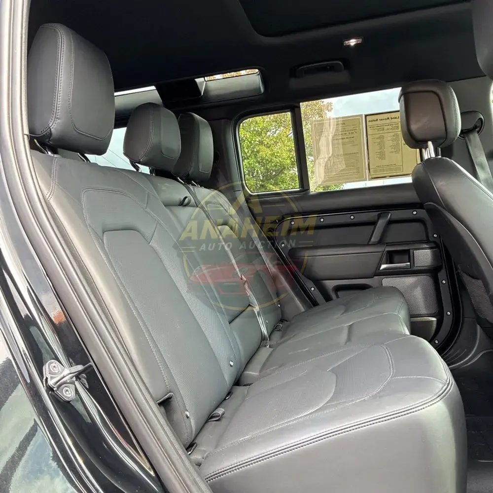2023 Land Rover Defender 110 V8