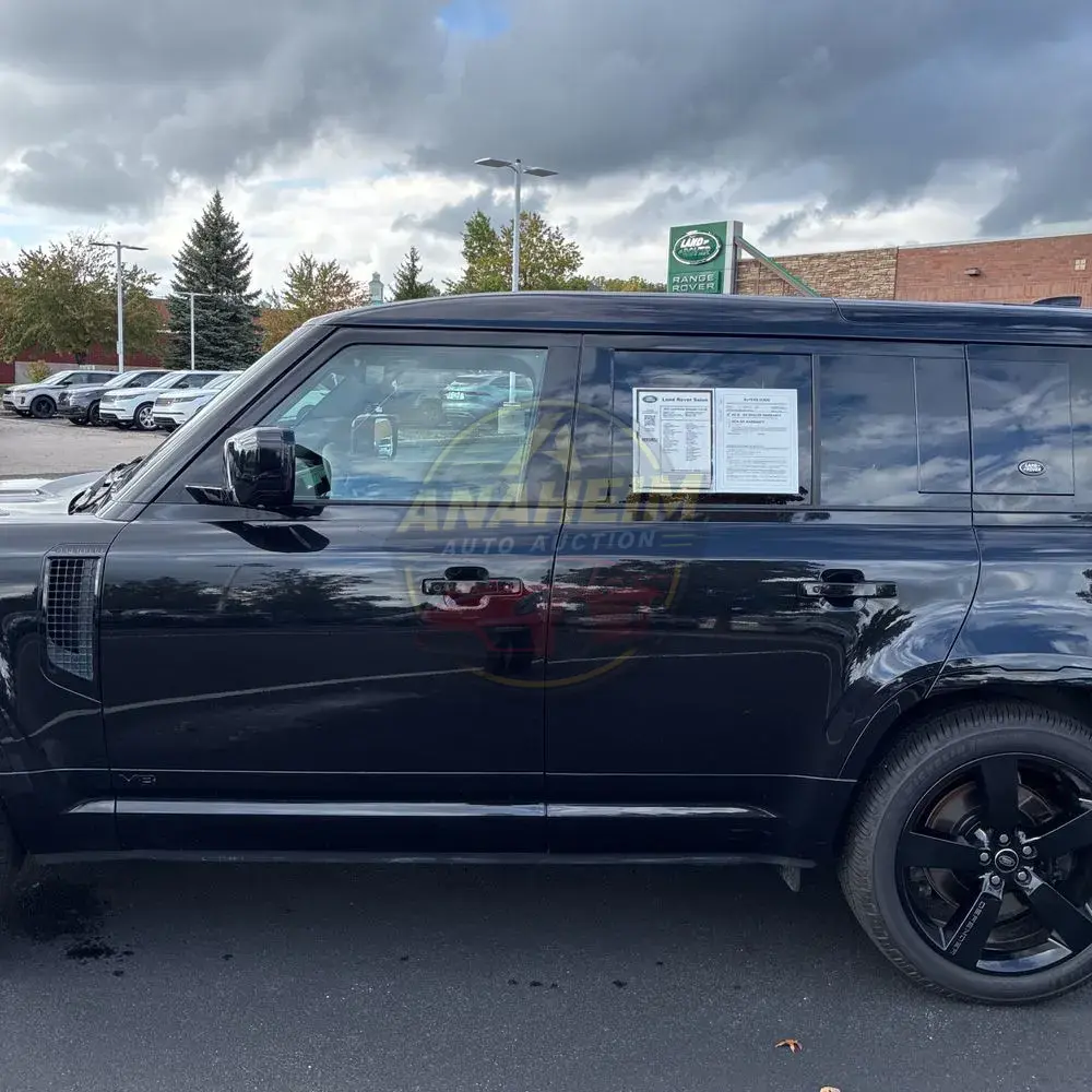 2023 Land Rover Defender 110 V8