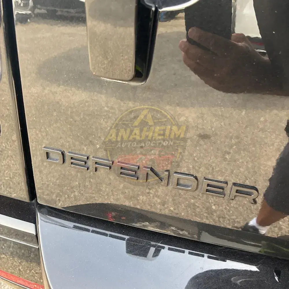 2023 Land Rover Defender 110 Carpathian Ed V8