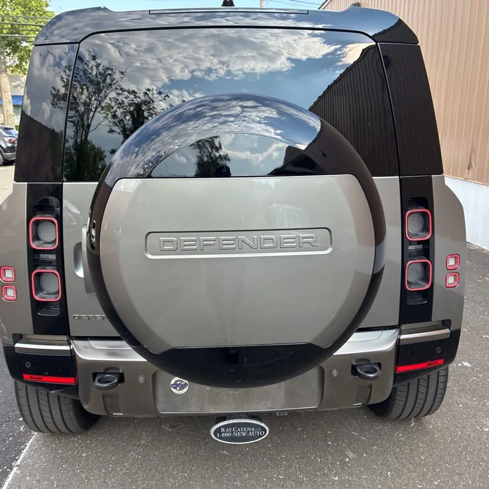 2024 Land Rover Defender 110 P400 X