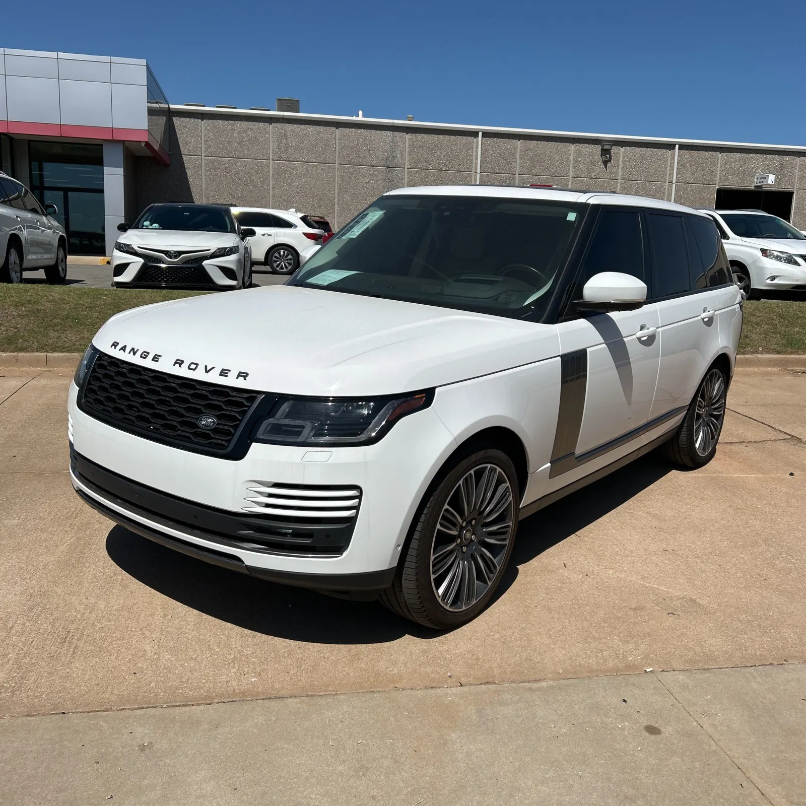 2021 Land Rover Range Rover P525 HSE Westminster Edition