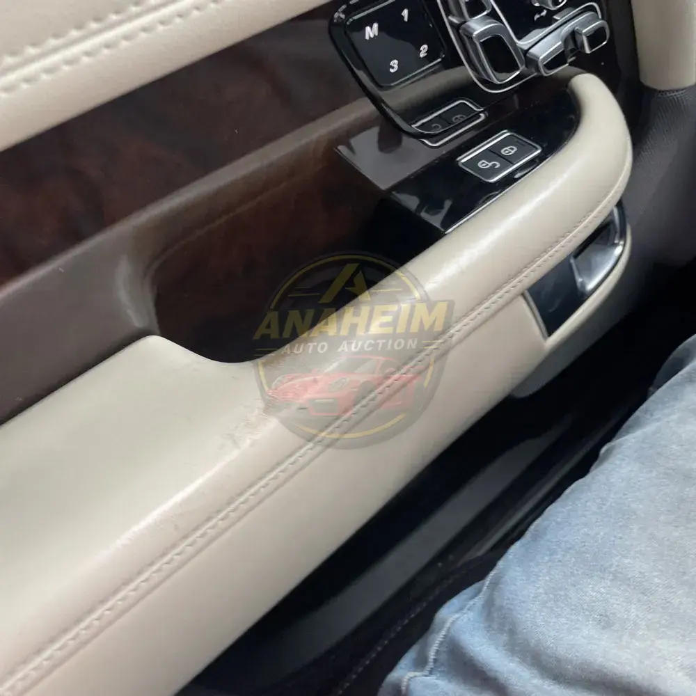 2020 Land Rover Range Rover P525 HSE