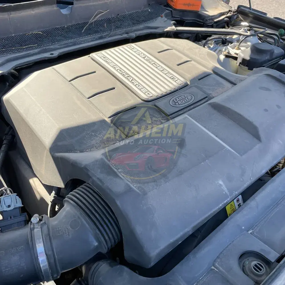 2020 Land Rover Range Rover P525 HSE