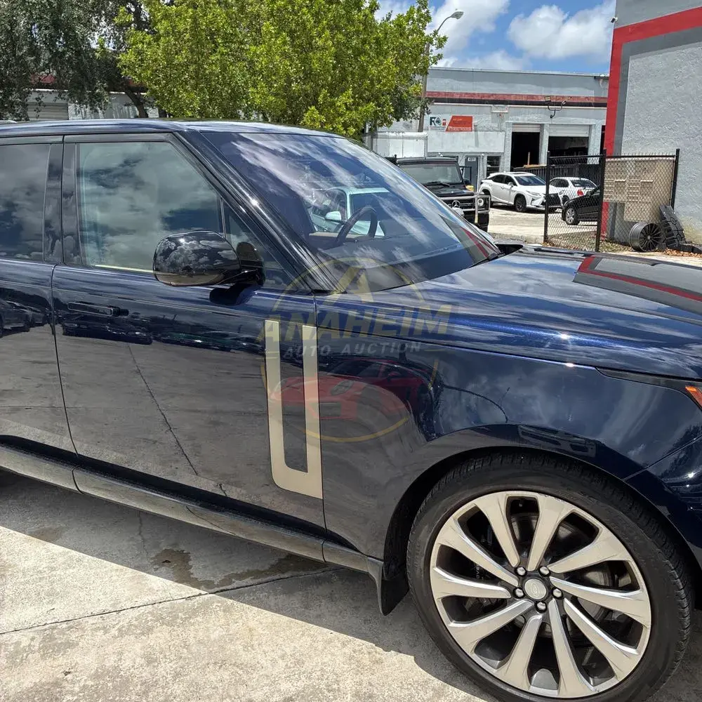 2023 Land Rover Range Rover P530 SE