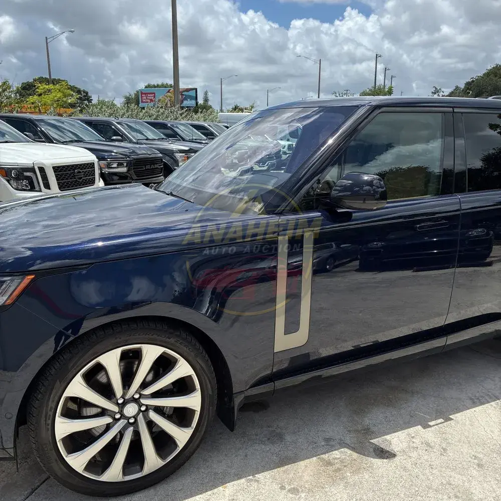 2023 Land Rover Range Rover P530 SE