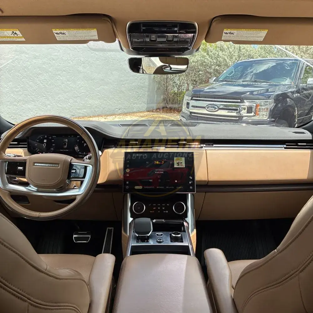 2023 Land Rover Range Rover P530 SE