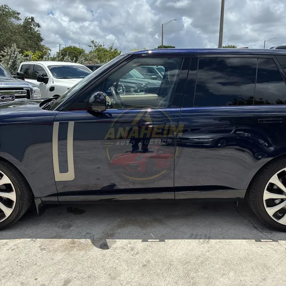 2023 Land Rover Range Rover P530 SE