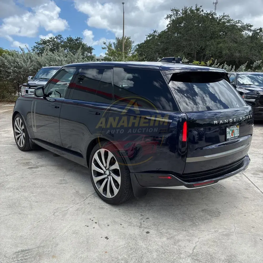 2023 Land Rover Range Rover P530 SE