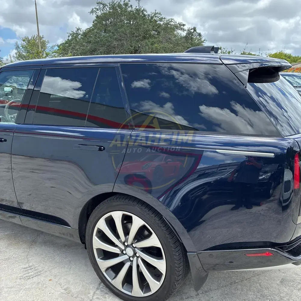 2023 Land Rover Range Rover P530 SE