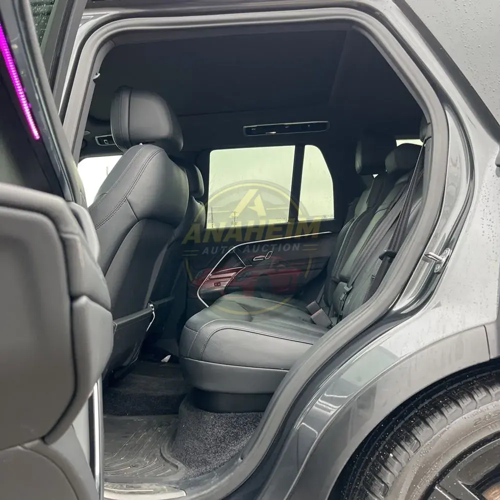 2024 Land Rover Range Rover P530 SE