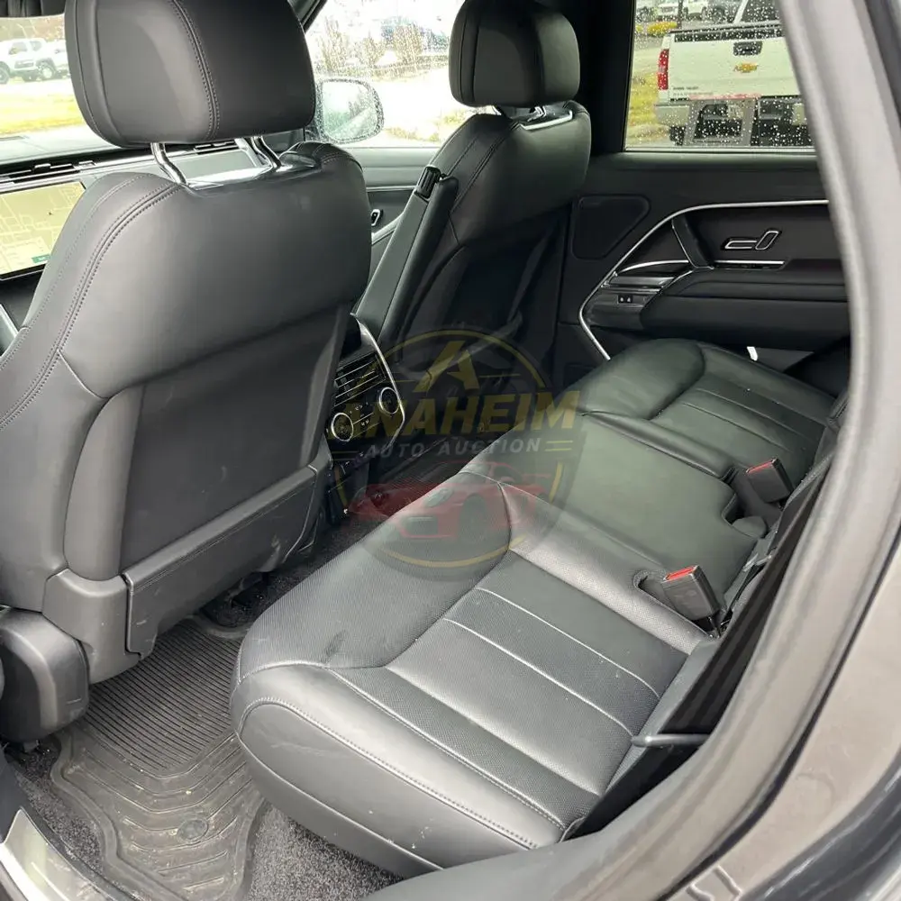2024 Land Rover Range Rover P530 SE