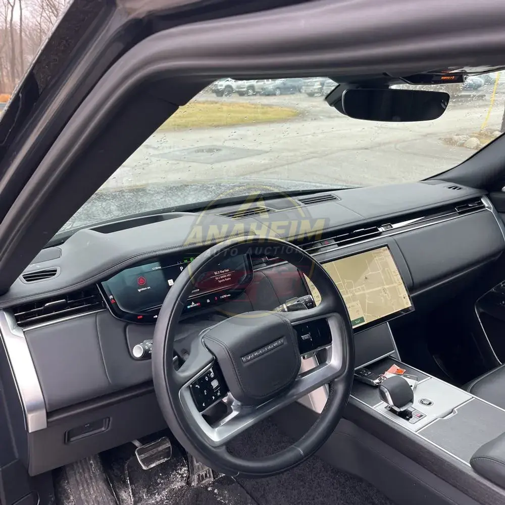 2024 Land Rover Range Rover P530 SE
