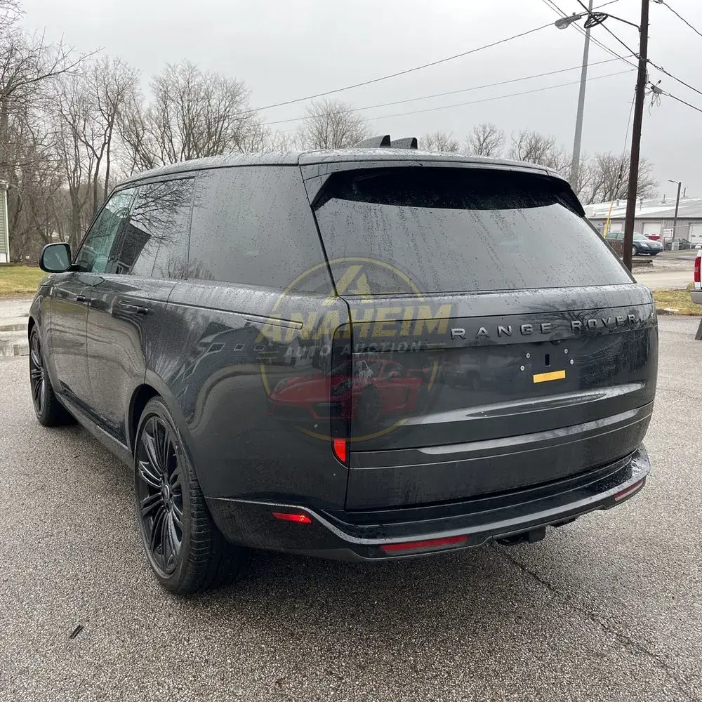 2024 Land Rover Range Rover P530 SE
