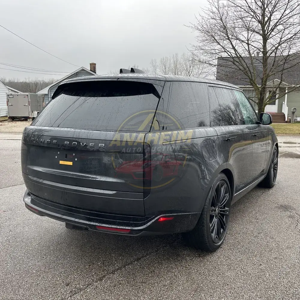 2024 Land Rover Range Rover P530 SE