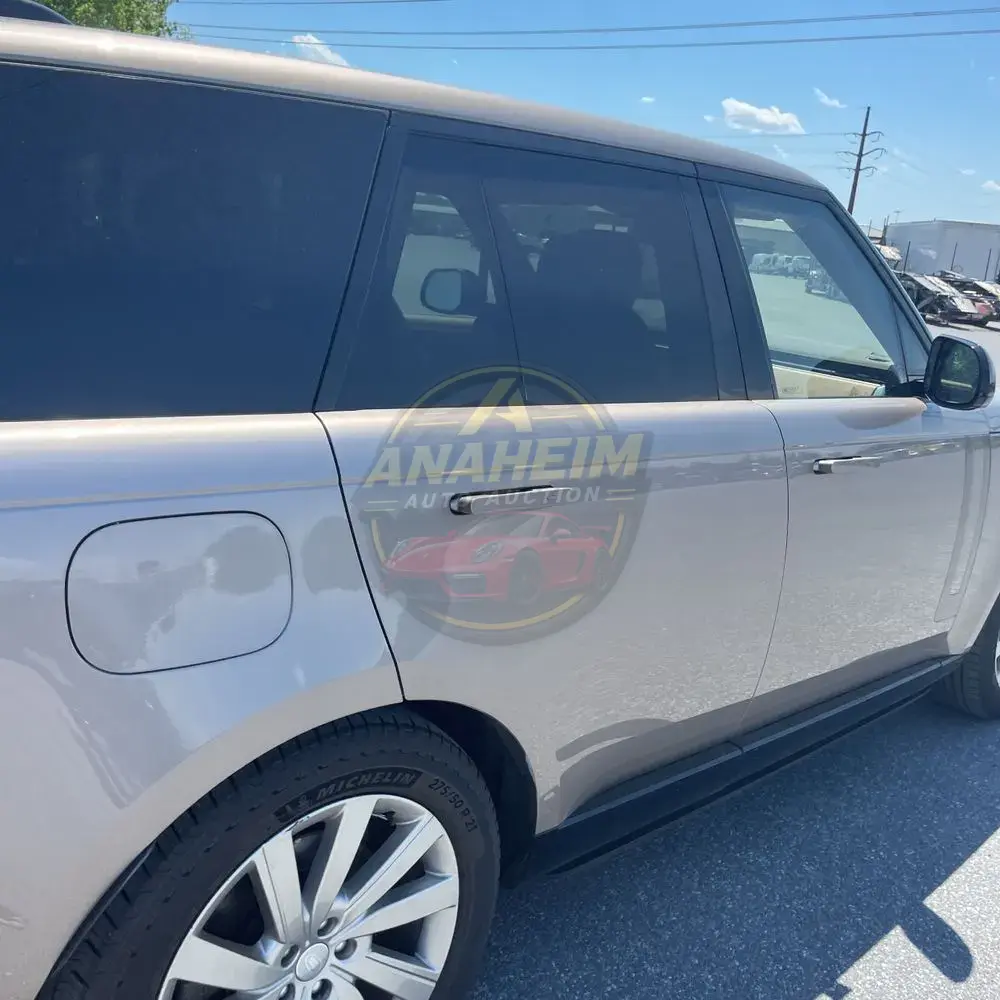 2023 Land Rover Range Rover P440e SE