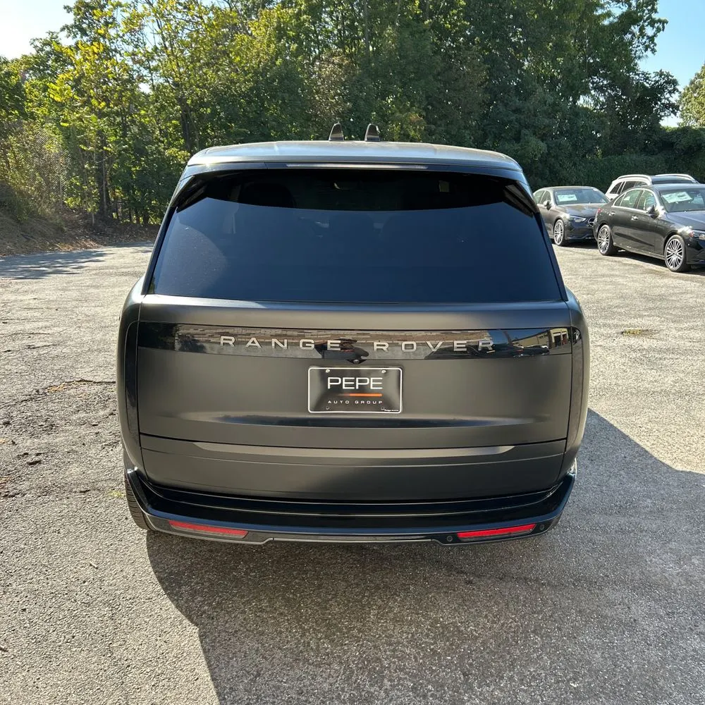 2023 Land Rover Range Rover SE