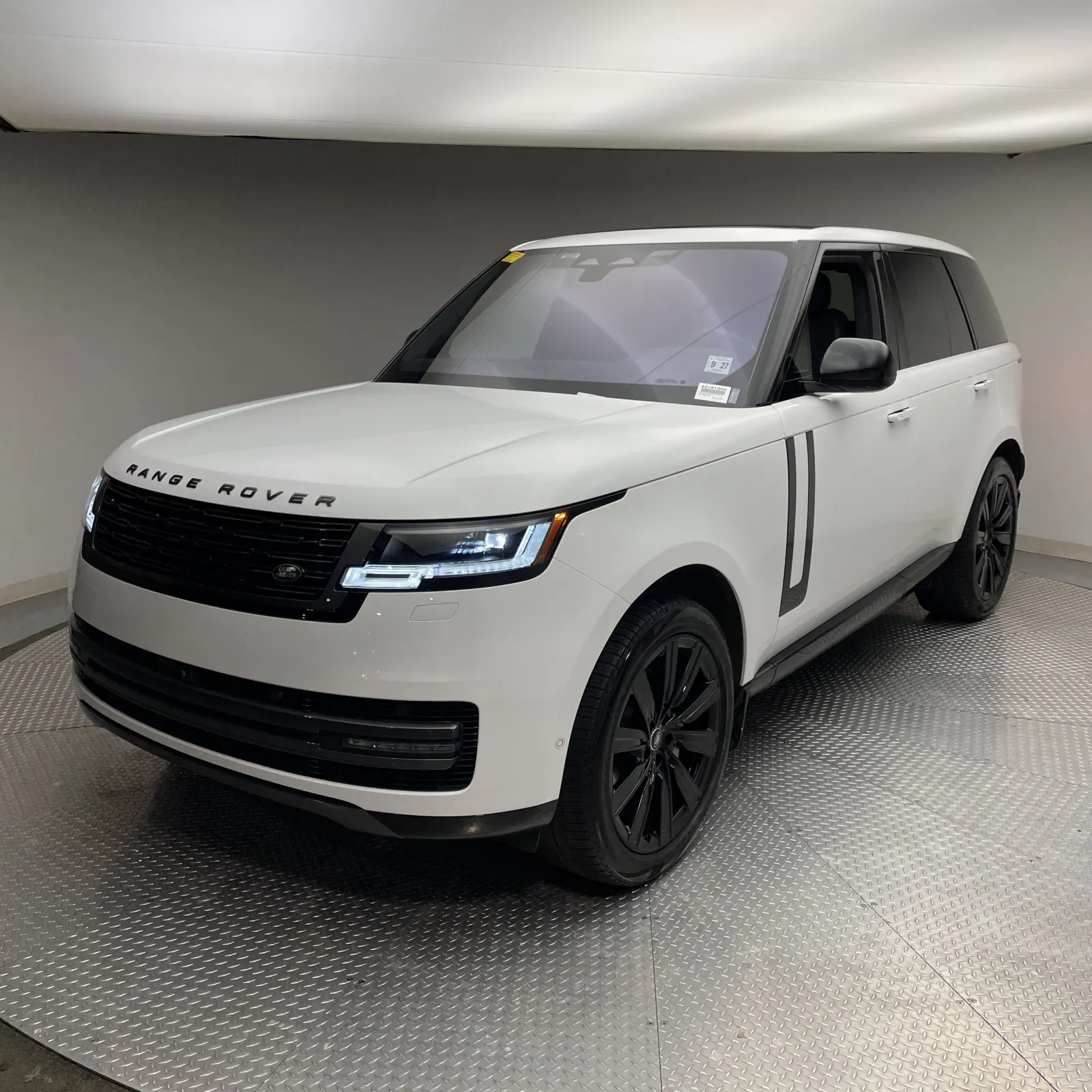 2023 Land Rover Range Rover P400 SE
