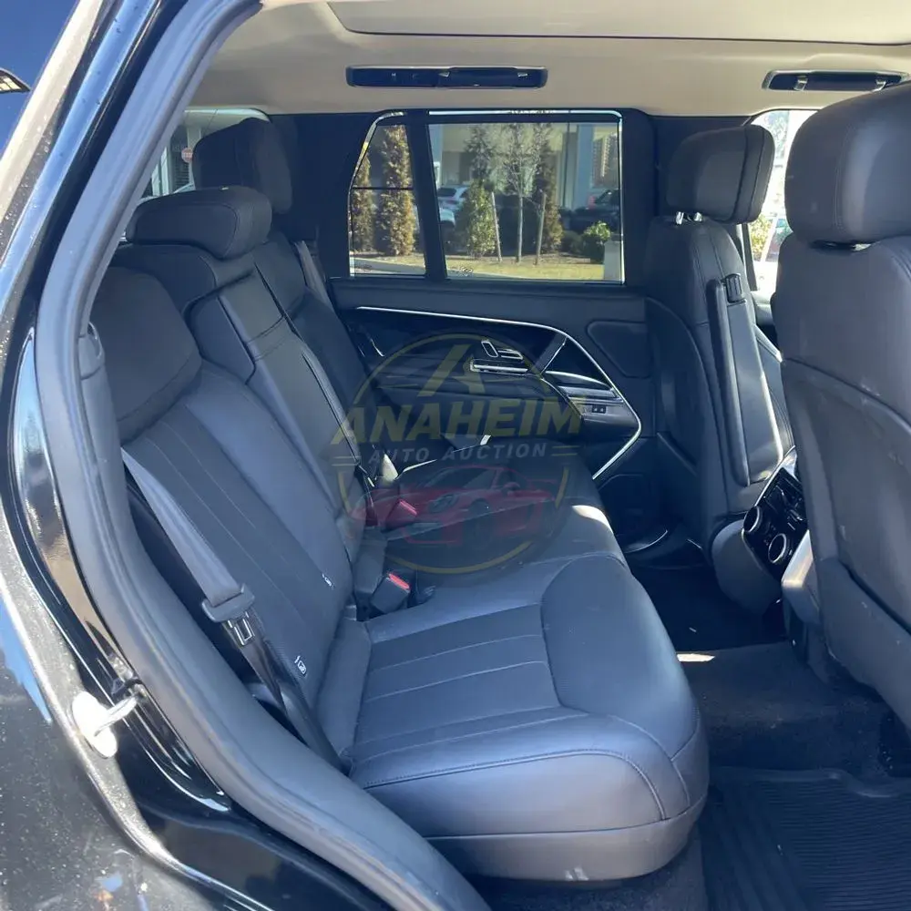 2023 Land Rover Range Rover P400 SE