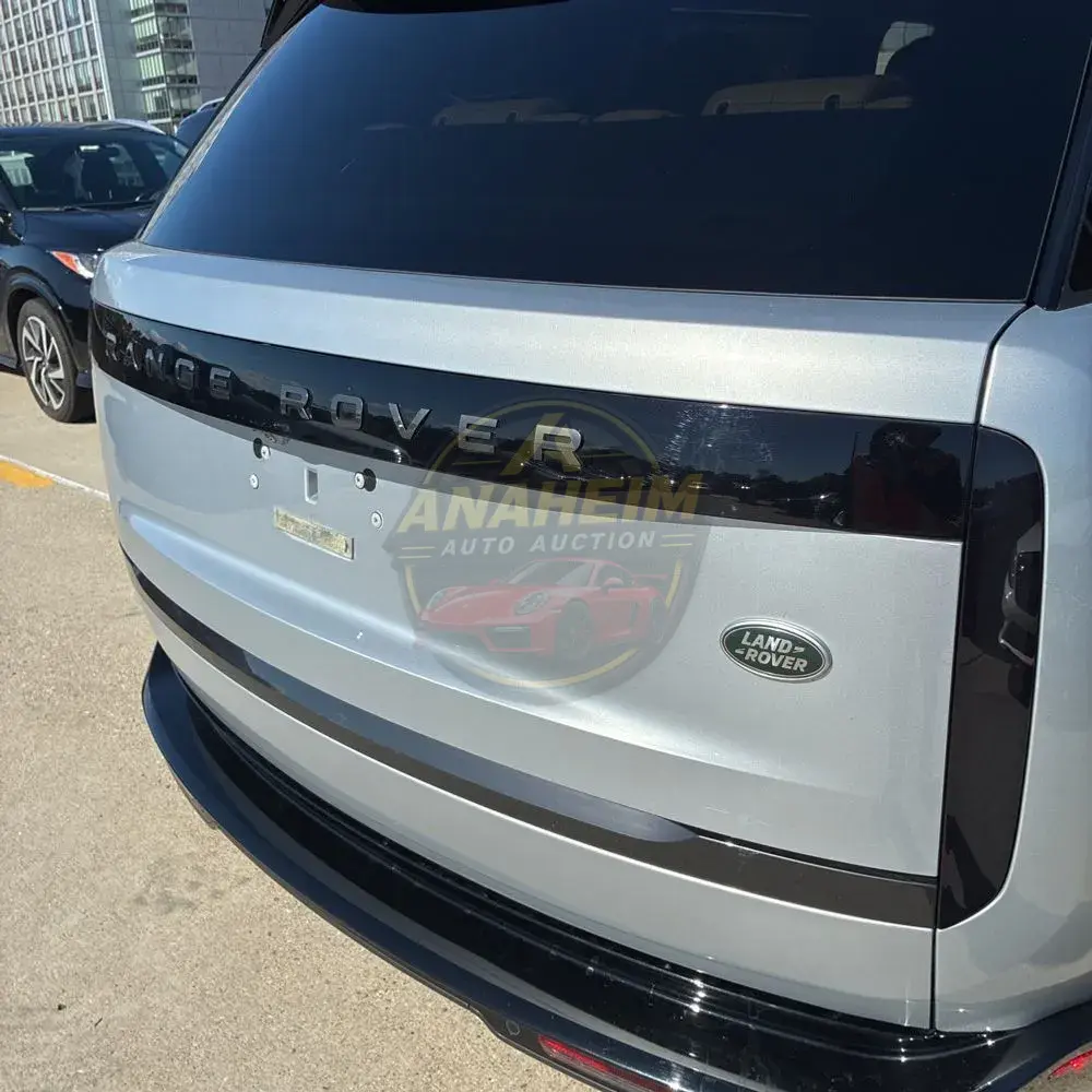 2023 Land Rover Range Rover P530 SE LWB