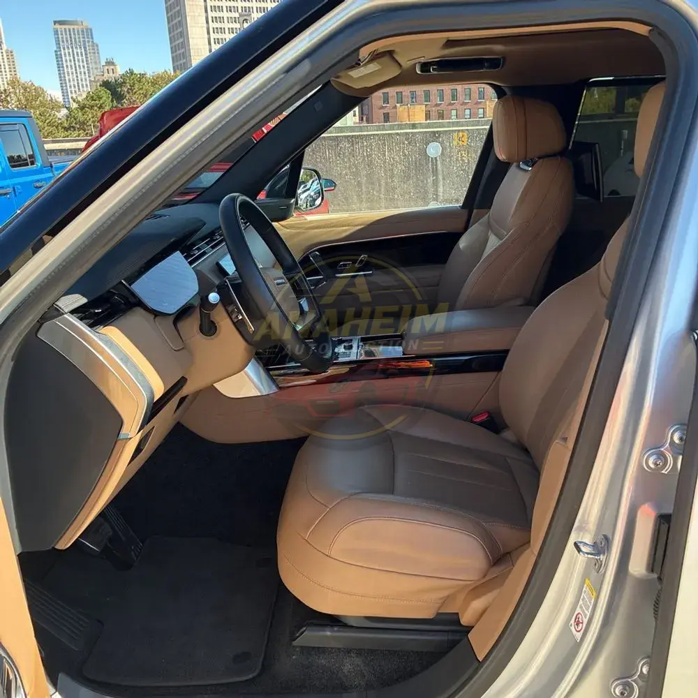 2023 Land Rover Range Rover P530 SE LWB