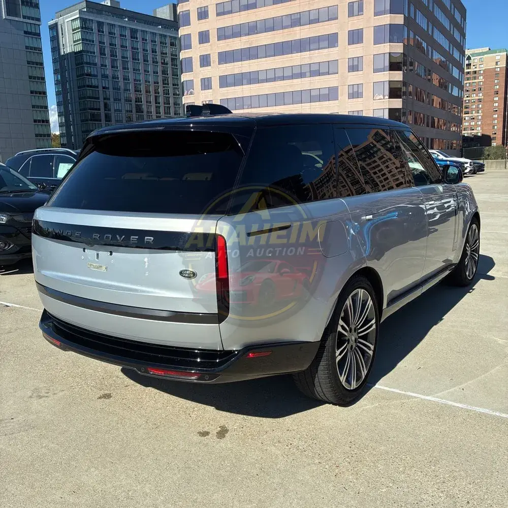 2023 Land Rover Range Rover P530 SE LWB