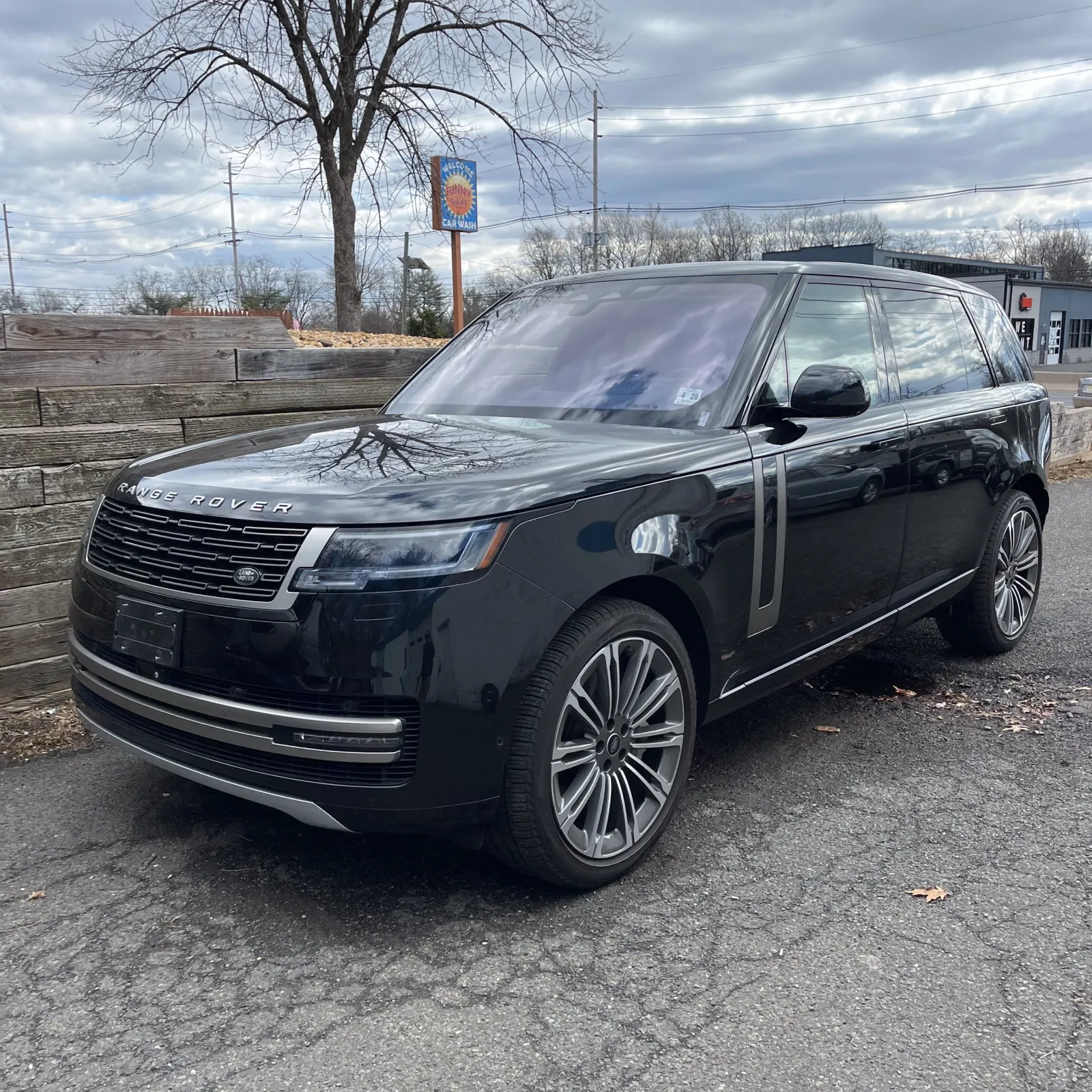 2023 Land Rover Range Rover P530 SE LWB